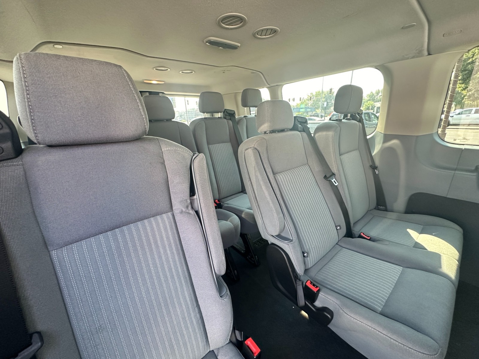 2015 Ford Transit Wagon XLT 23