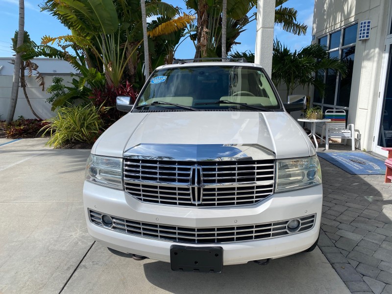 2010 Lincoln Navigator 4WD SUNROOF LOW MILES 31,209 in , 