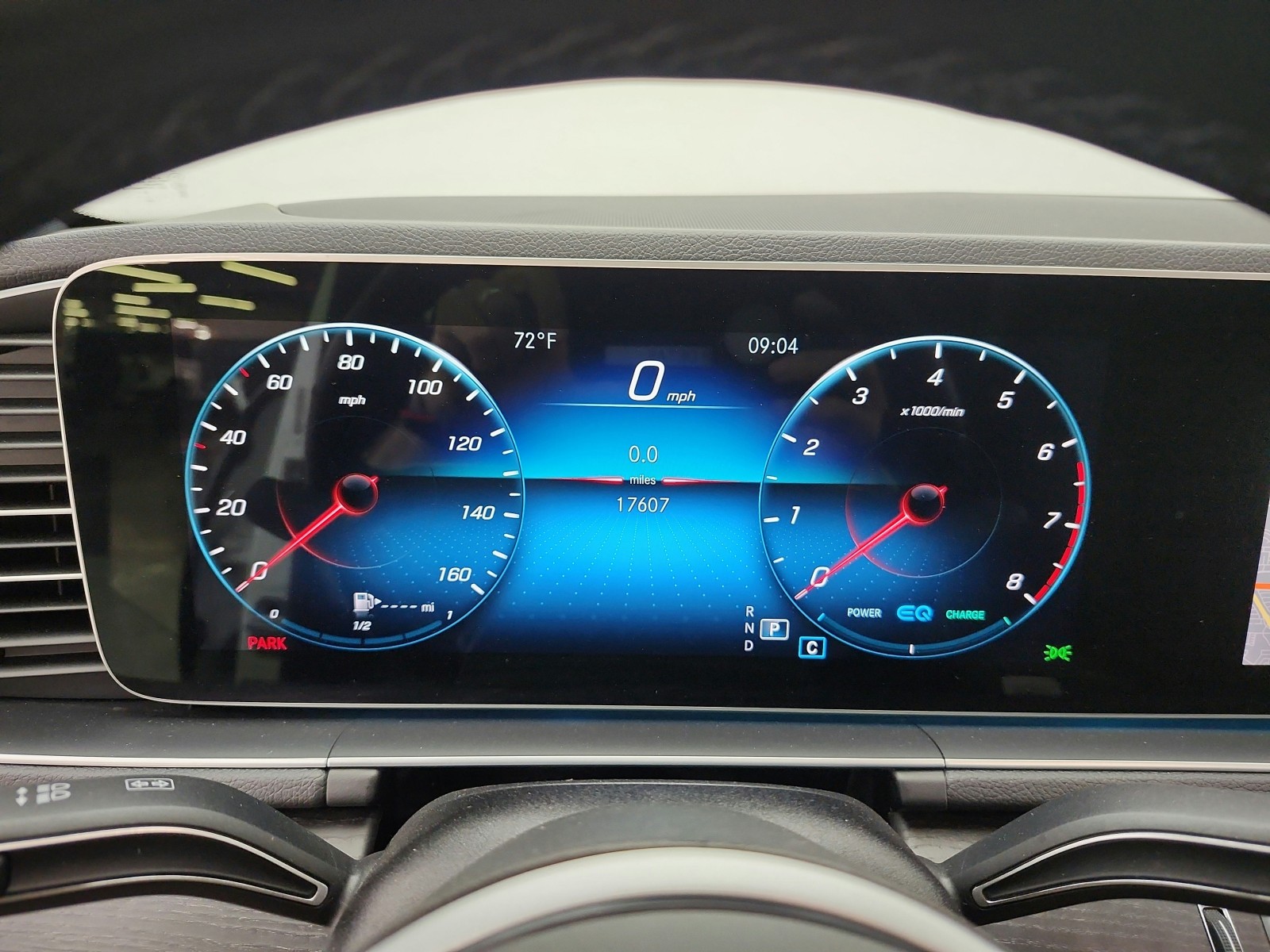 Used 2021 Polar White Mercedes-Benz GLE 580 4MATIC® SUV image 26