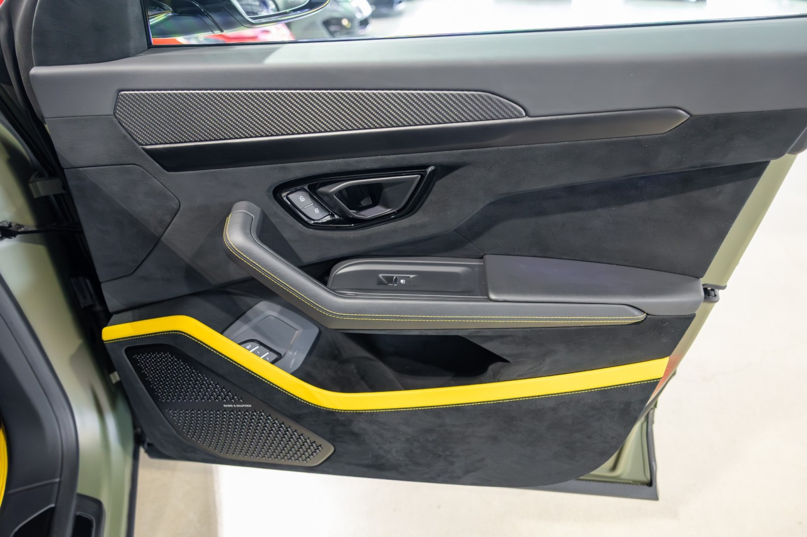 Used Car 2023 Lamborghini Urus  Performante For Sale Under $300,000 In Boerne, Texas