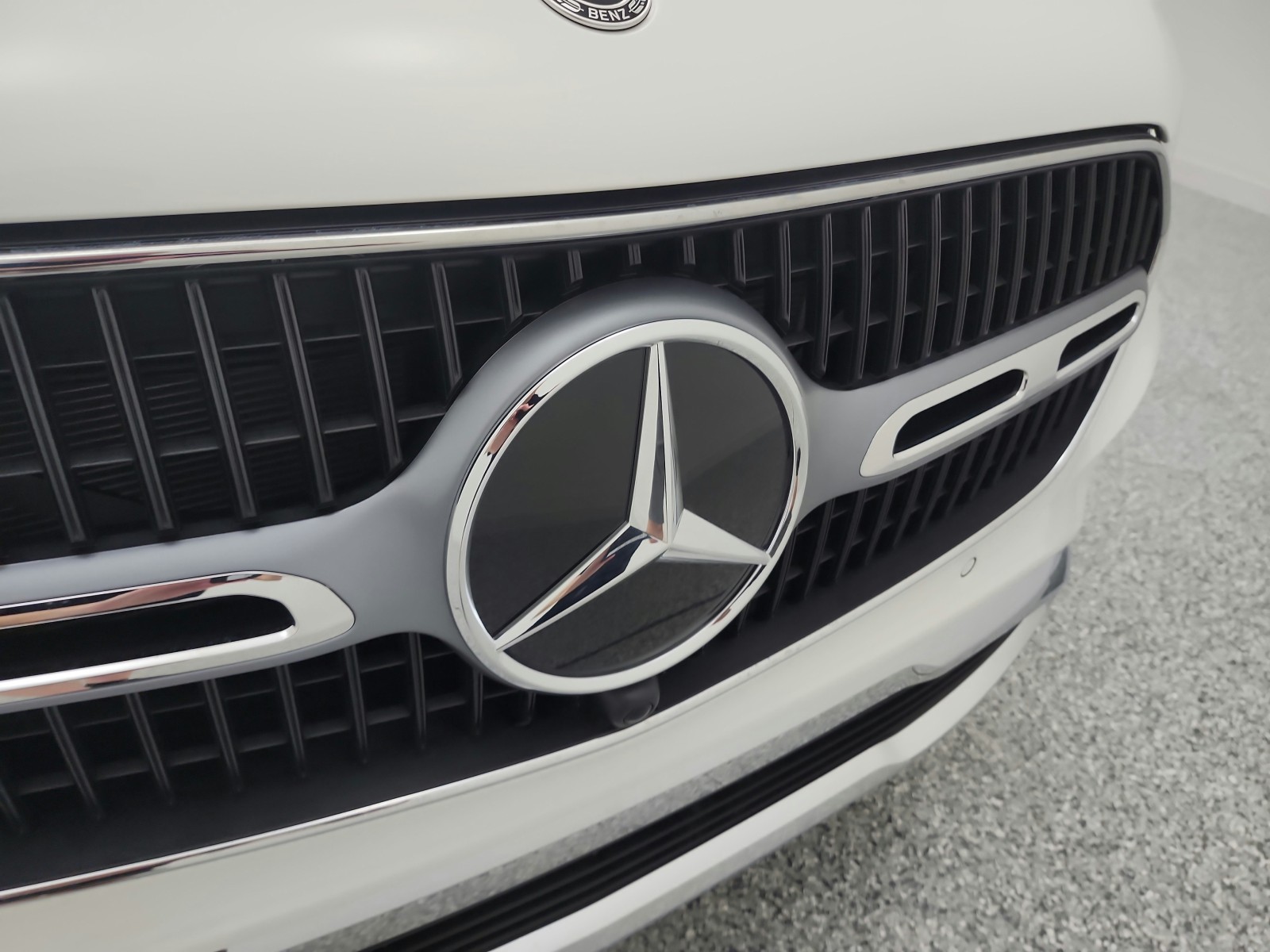 New 2026 Polar White Mercedes-Benz GLC 300 image 13