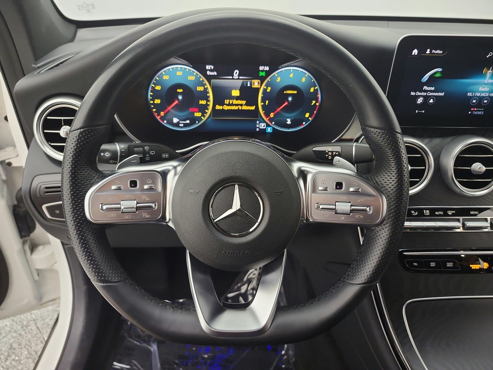 Used 2022 Polar White Mercedes-Benz GLC 300 SUV image 12