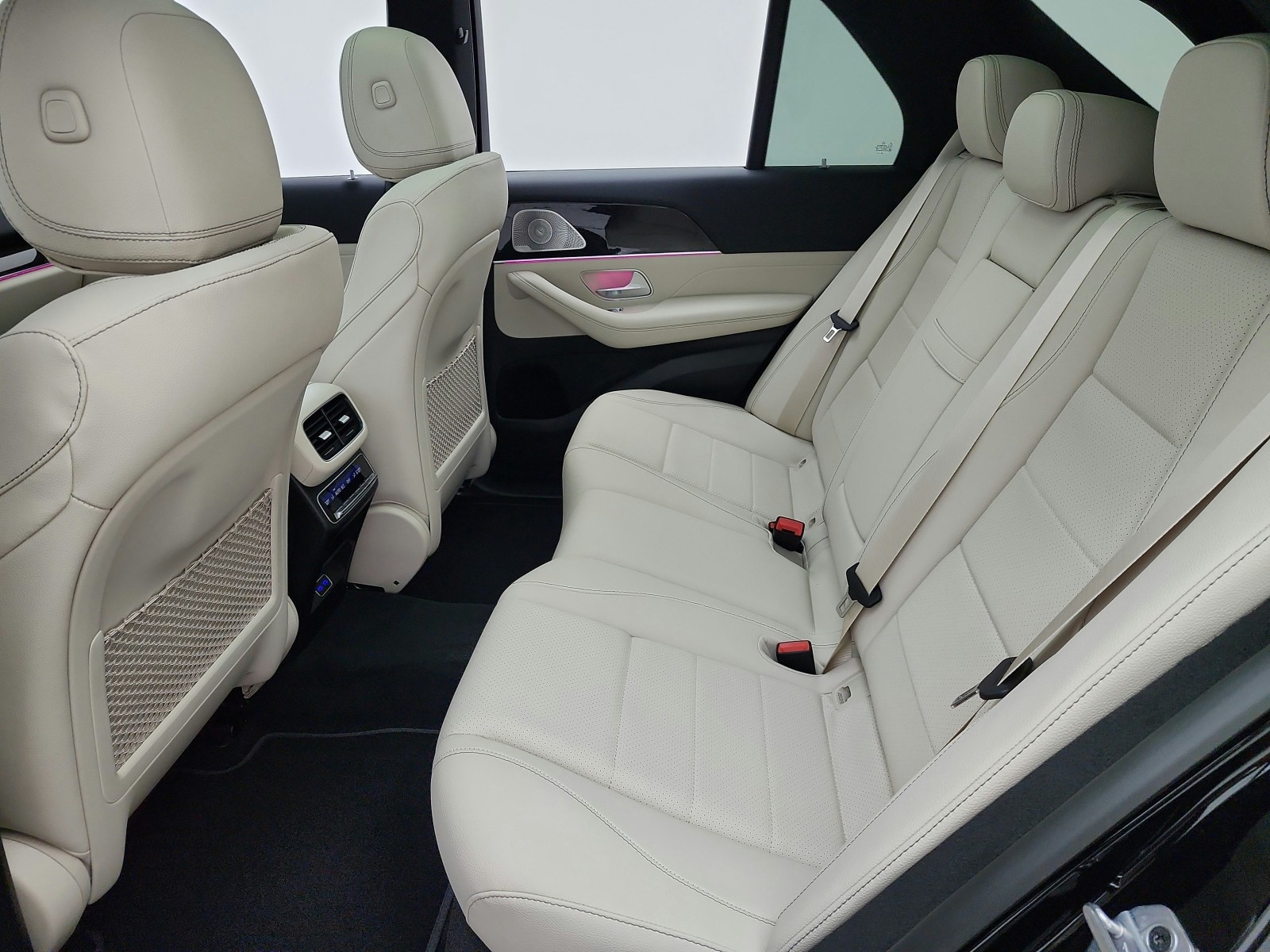 New 2026 Black Mercedes-Benz GLE 450e 4MATIC® SUV image 11