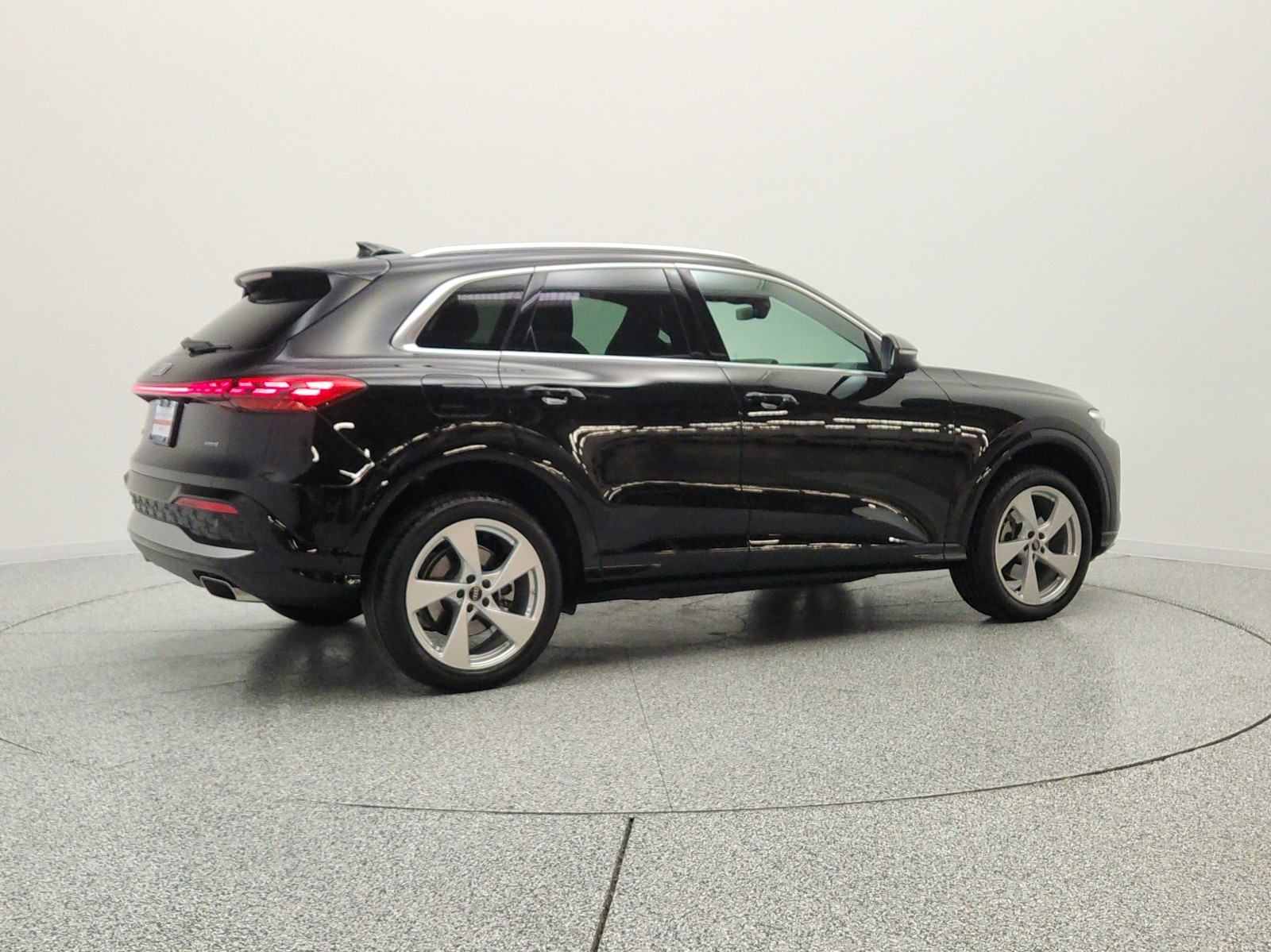 Used 2025 Mythos Black Metallic Audi Premium Plus image 5