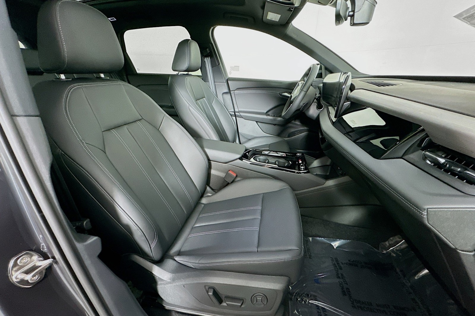 New 2027 Manhattan Gray Metallic Audi Premium image 8