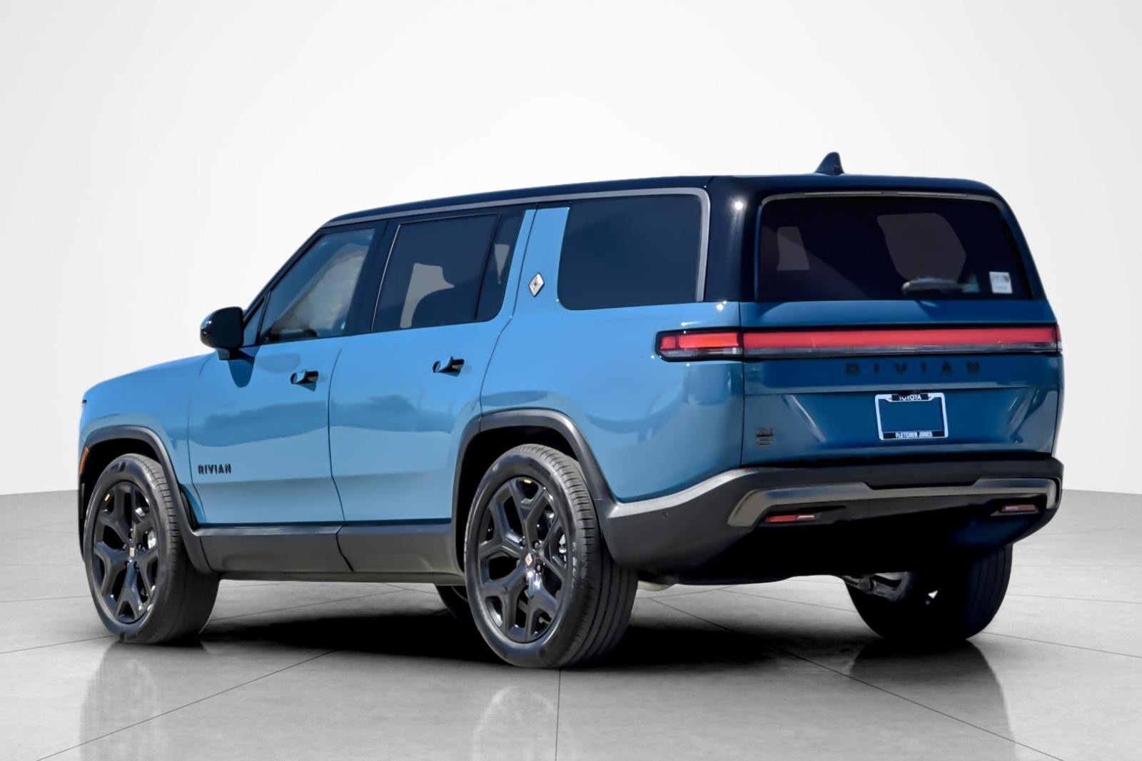 Used 2025 BLUE Rivian Adventure image 3