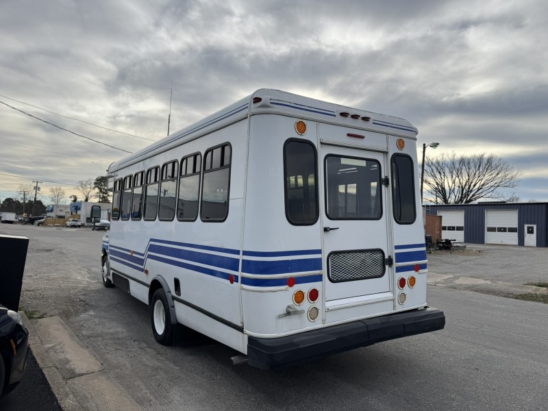 2015 Ford E-450 Passenger & Wheelchair Lift Bus in , 