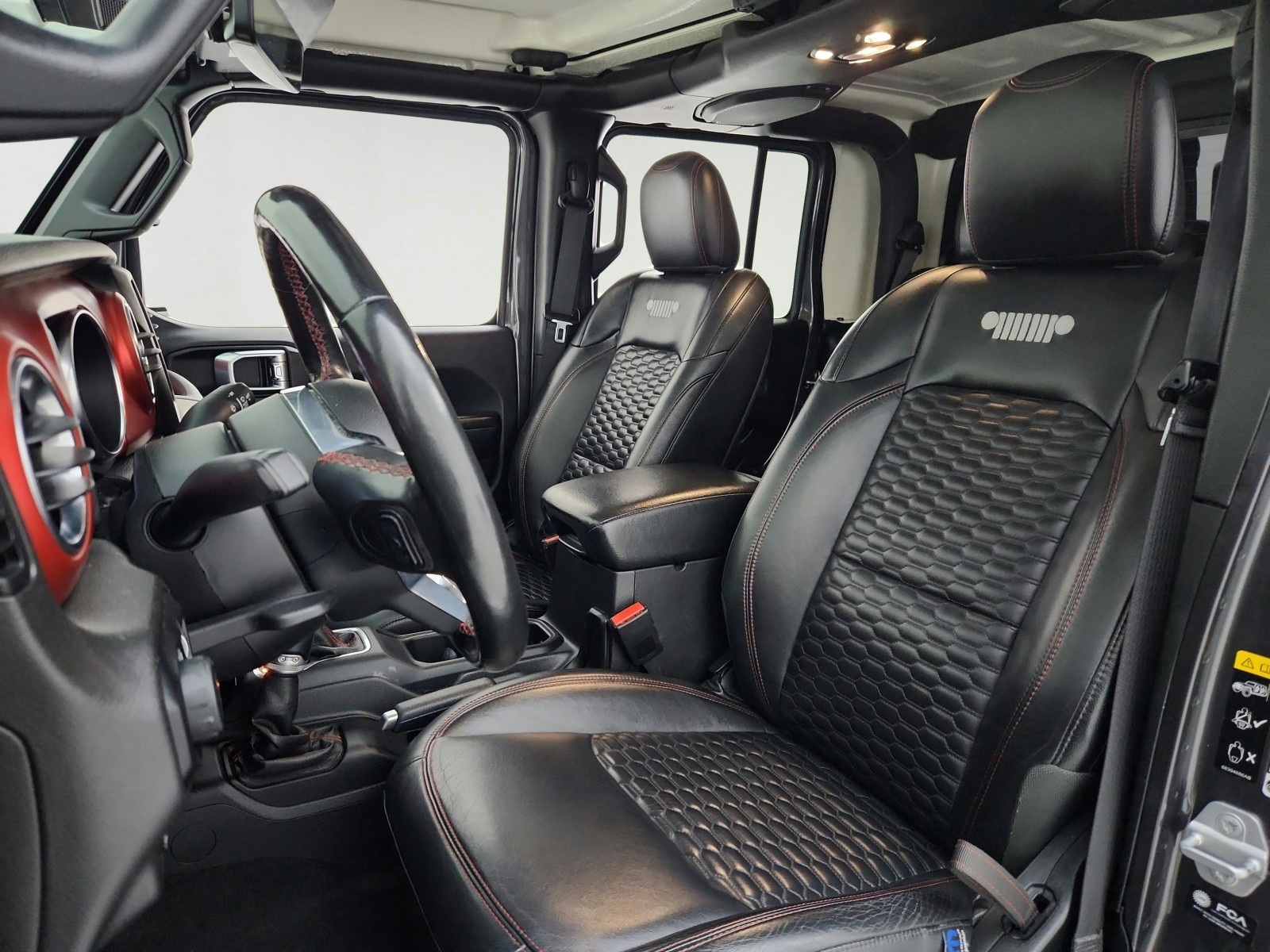 Used 2021 Granite Crystal Metallic Clearcoat Jeep Rubicon image 17