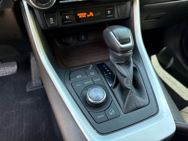 ToyotaRAV427