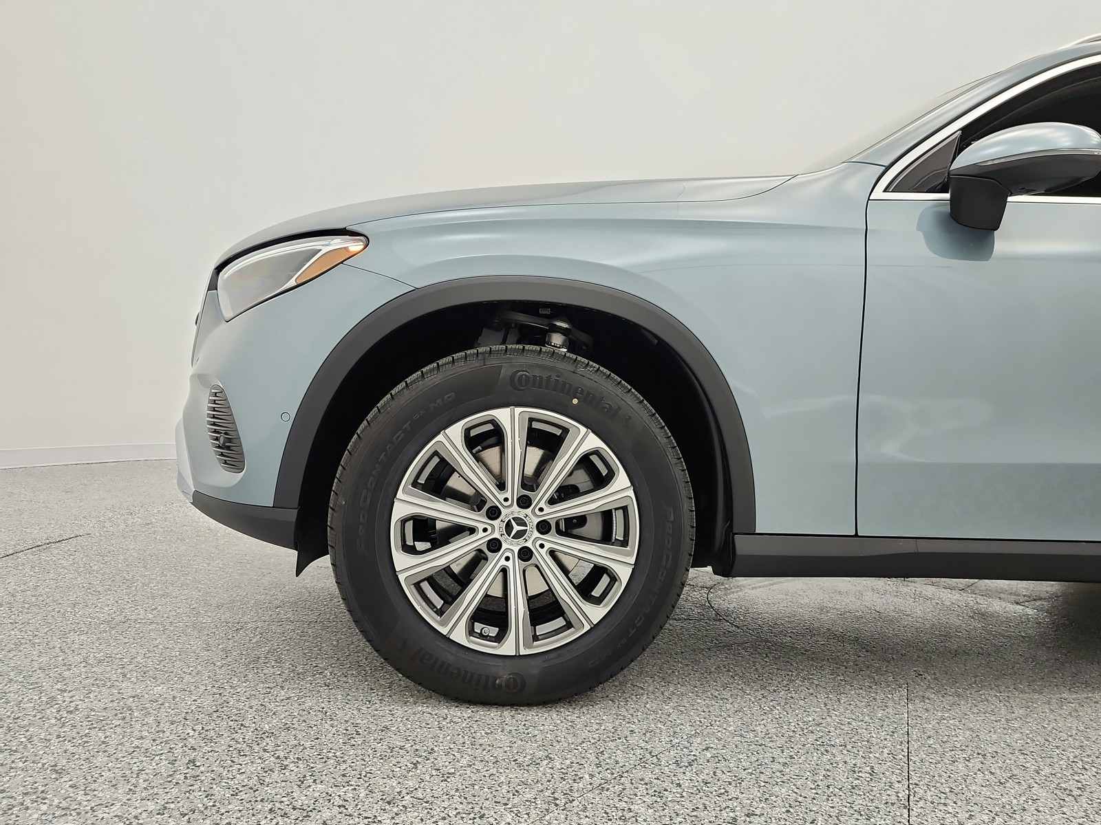 New 2026 Verde Silver Metallic Mercedes-Benz GLC 300 image 12