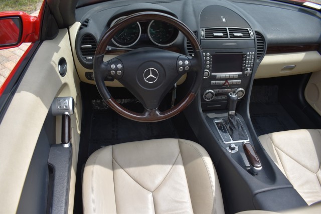 2005 Mercedes-Benz SLK-Class  21