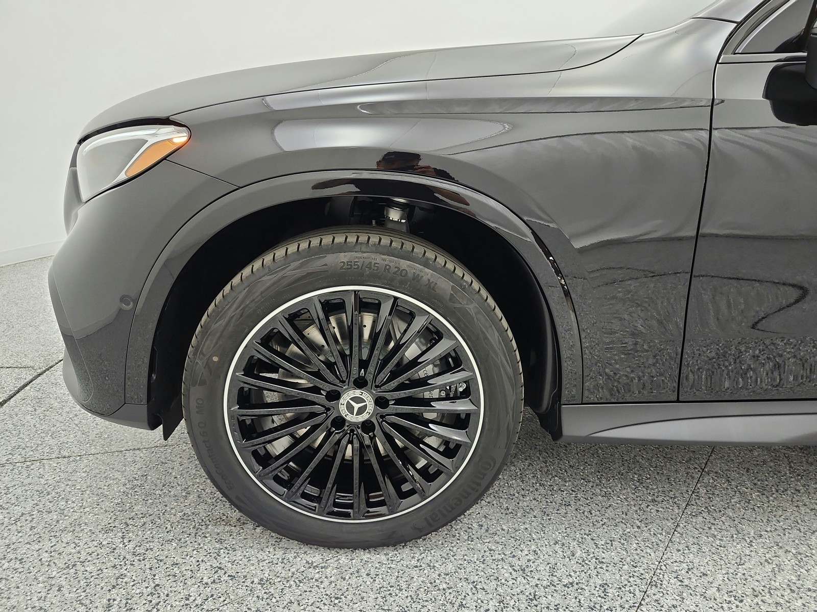 New 2027 Obsidian Black Metallic Mercedes-Benz GLC 300 SUV image 13