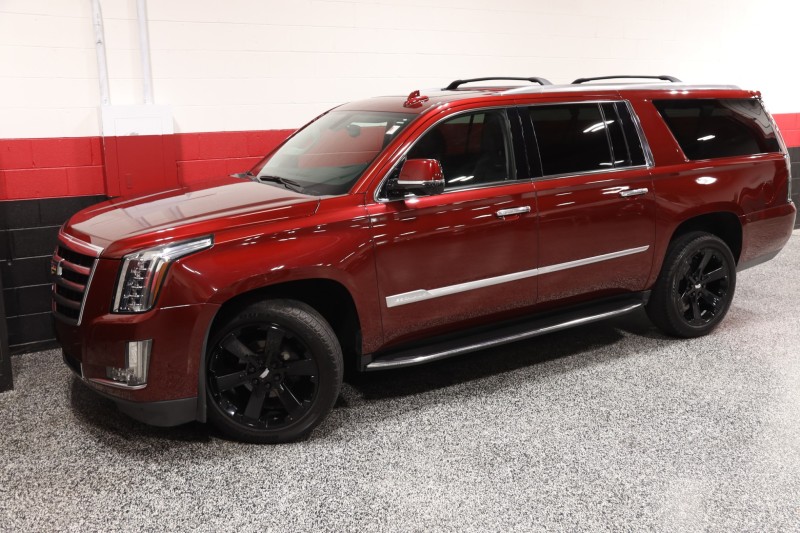 2020 Cadillac Escalade ESV 4dr Suv in , 