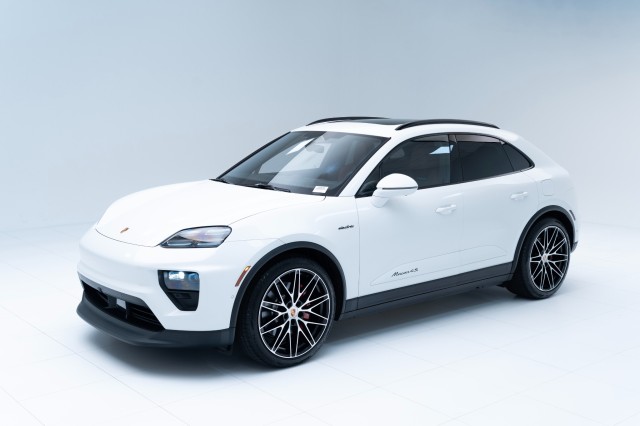 2025  Macan 4S Electric in , 