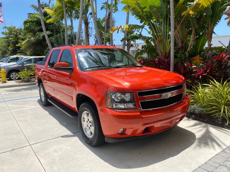 2009 Chevrolet Avalanche LT PU LOW MILES 58,696 in ,