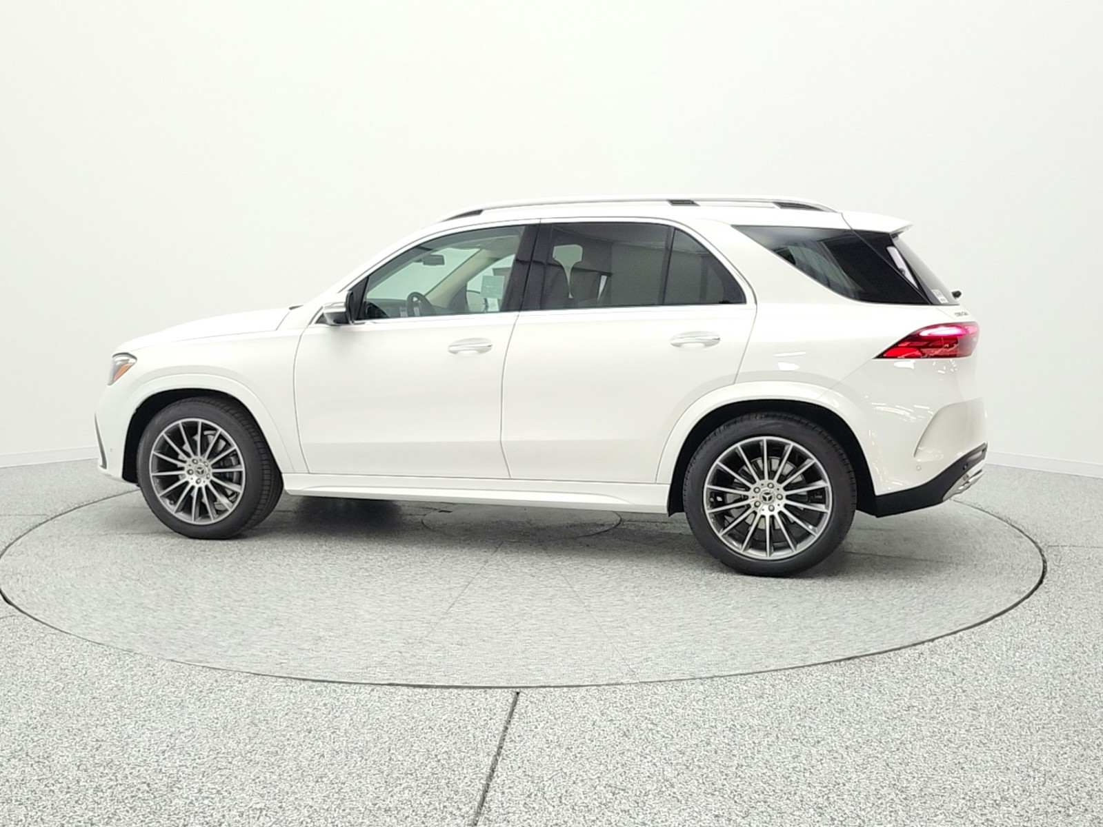 New 2026 Polar White Mercedes-Benz GLE 450 4MATIC® SUV image 8
