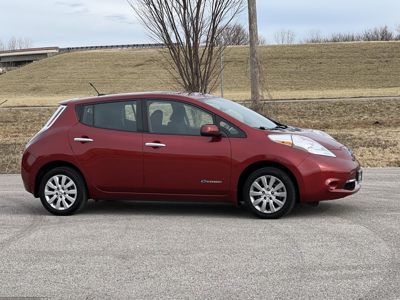 2013 Nissan LEAF S in CHESTERFIELD, Missouri