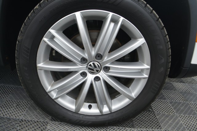 Used 2012 Volkswagen Tiguan SE w/Sunroof & Nav SUV for sale in Geneva NY