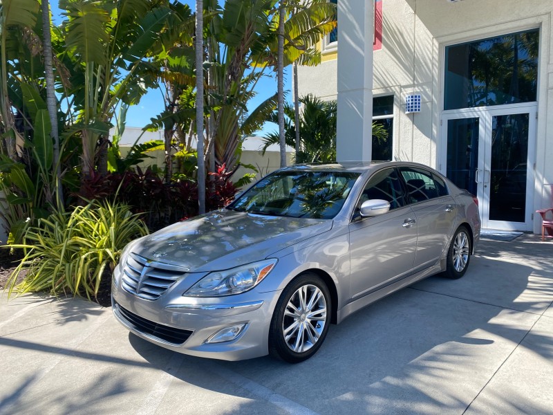 2012 Hyundai Genesis 3.8L SUNROOF PREM PKG in , 