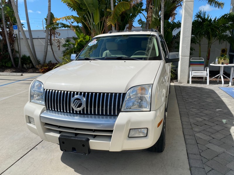 2007 Mercury Mountaineer SUV Premier 1 OWNER in ,