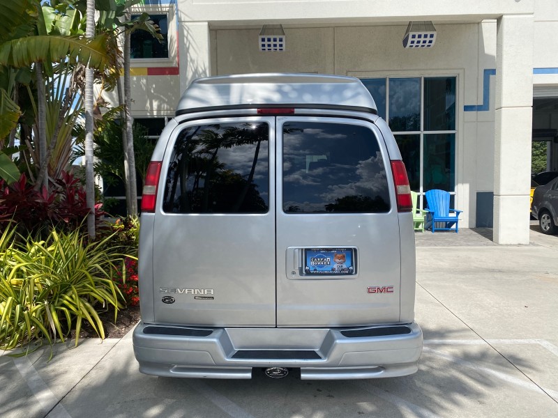 2013 GMC SAVANA HI TOP CONVERSION HANDICAP LIFT LOW MILES 24,857 in , 