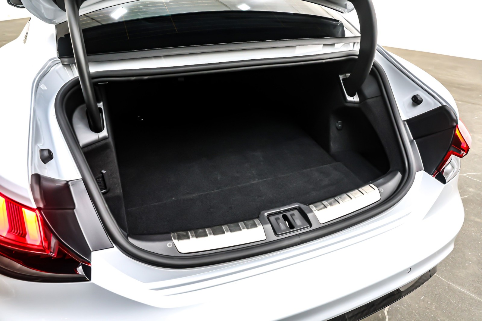 Used 2024 Suzuka Gray Metallic Audi Prestige quattro image 23