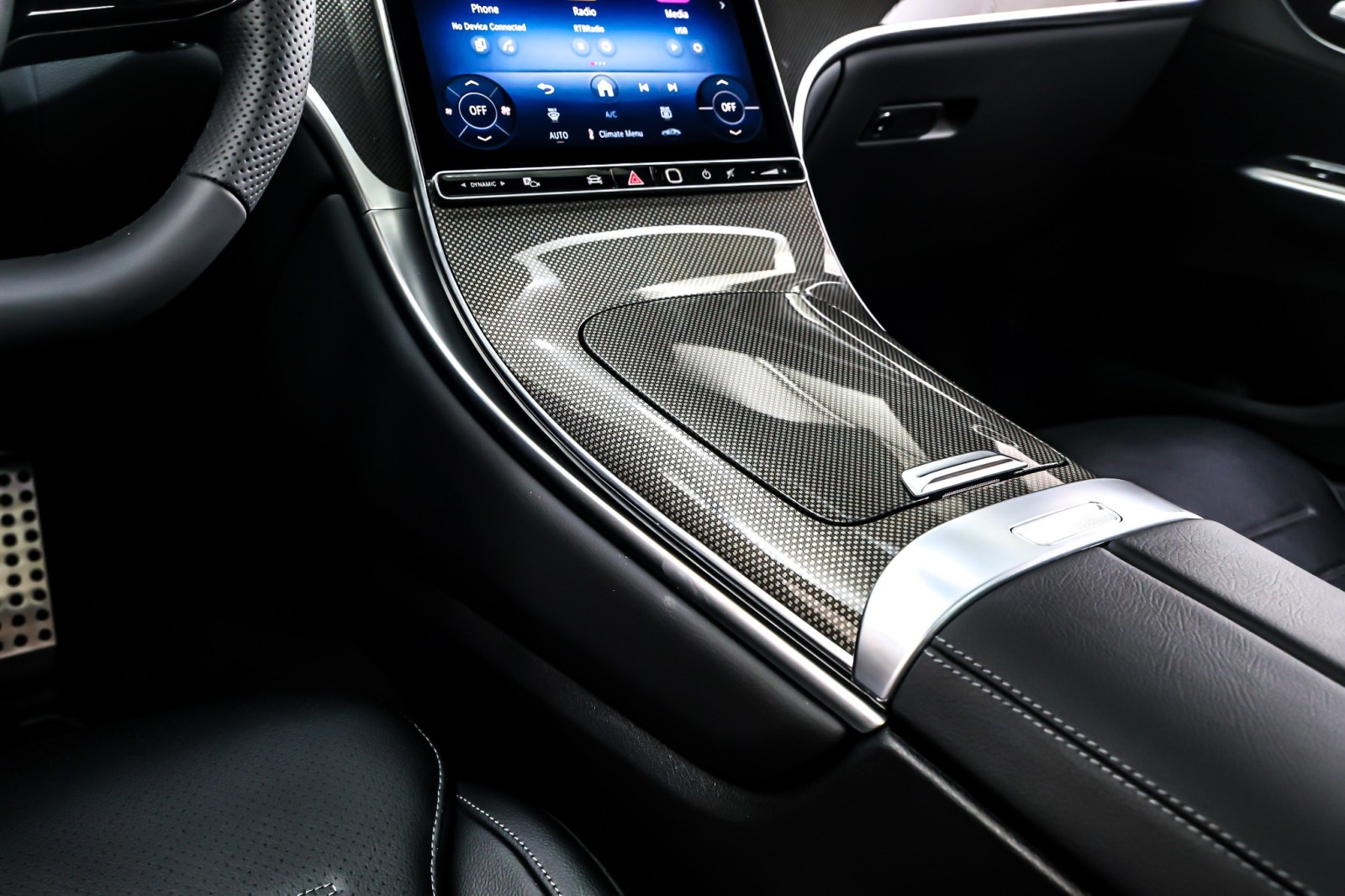 New 2026 Graphite Grey Metallic Mercedes-Benz GLC 300 image 6