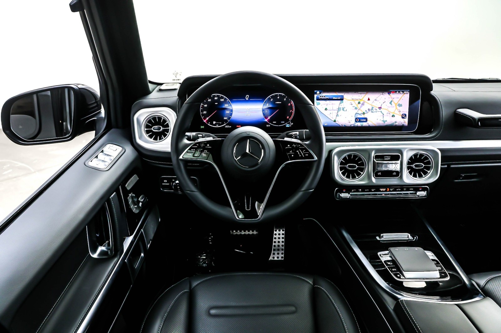 Certified Used 2025 Obsidian Black Metallic Mercedes-Benz G 550 SUV image 5