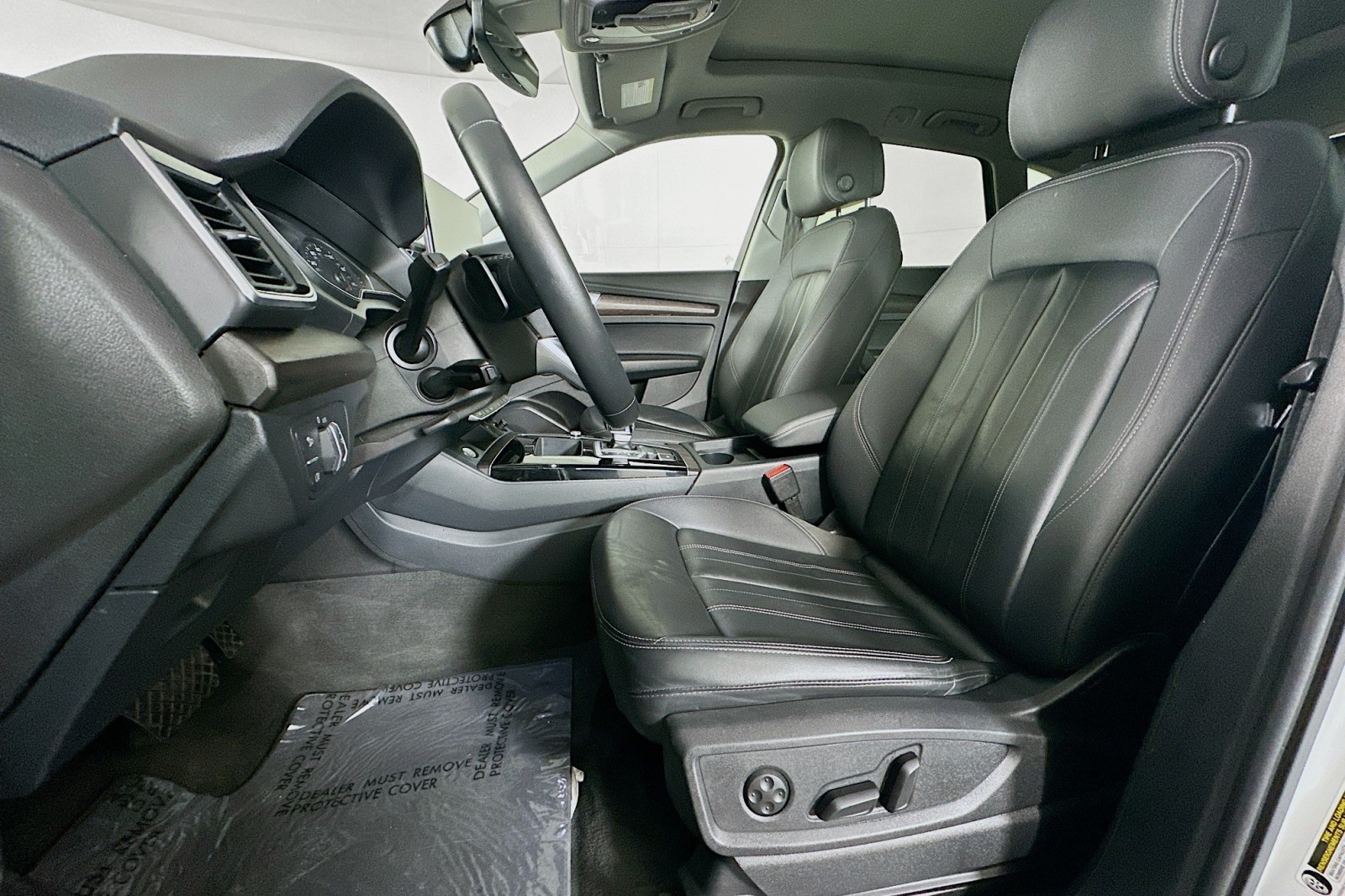 Used 2023 Glacier White Metallic Audi S line Premium image 18