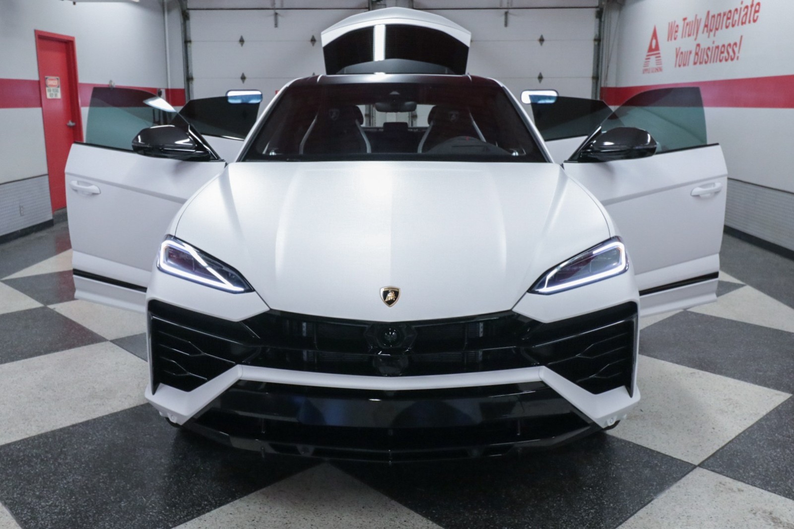 Used Car 2025 Lamborghini Urus  Se For Sale Under $360,000 In Austin, Texas