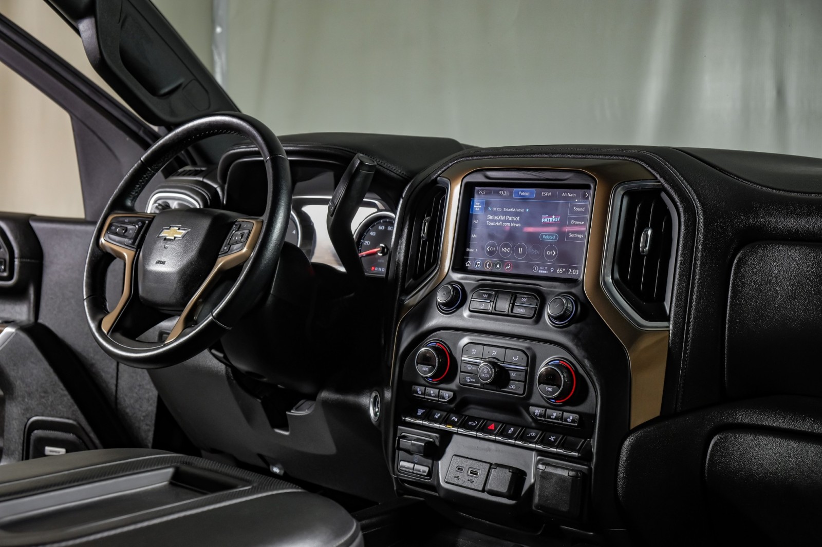 2021 Chevrolet Silverado 3500HD High Country 23