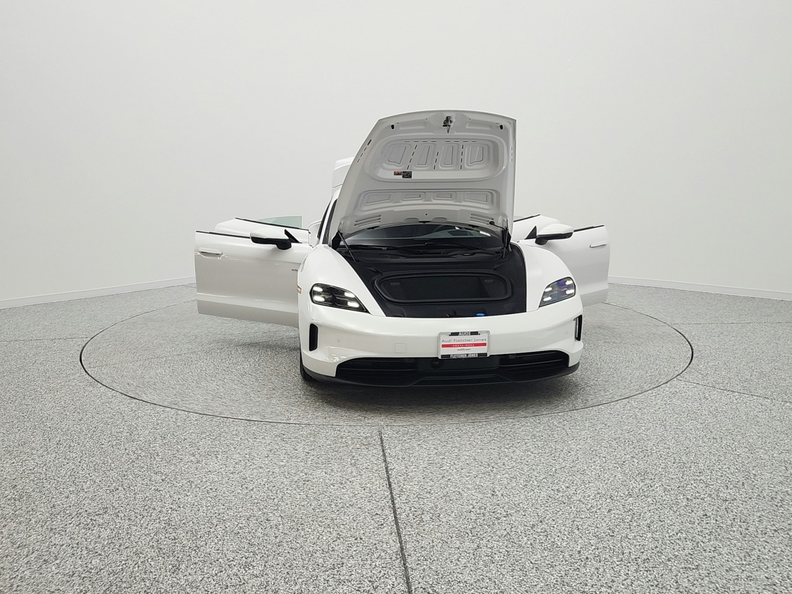 Used 2025 White Porsche RWD image 2