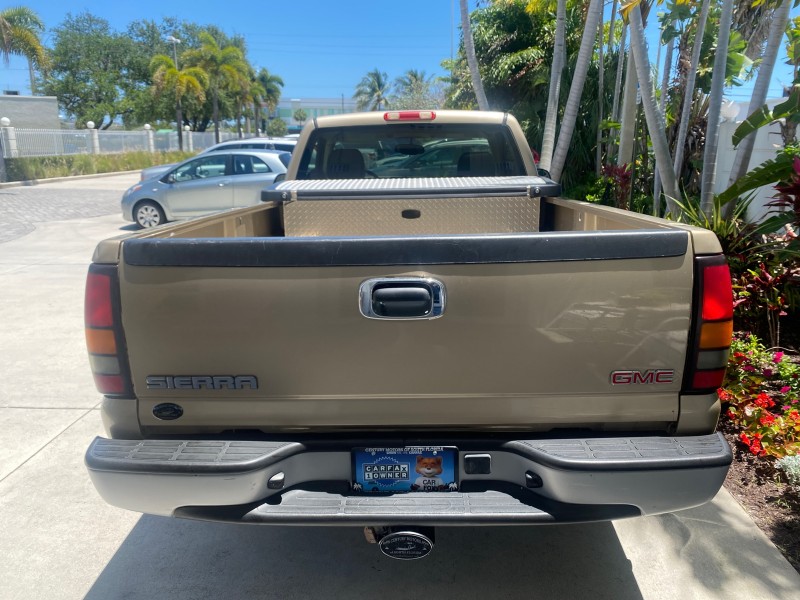 2005 GMC Sierra 1500 LOW MILES 83837 AC NO ACCIDENTS in ,