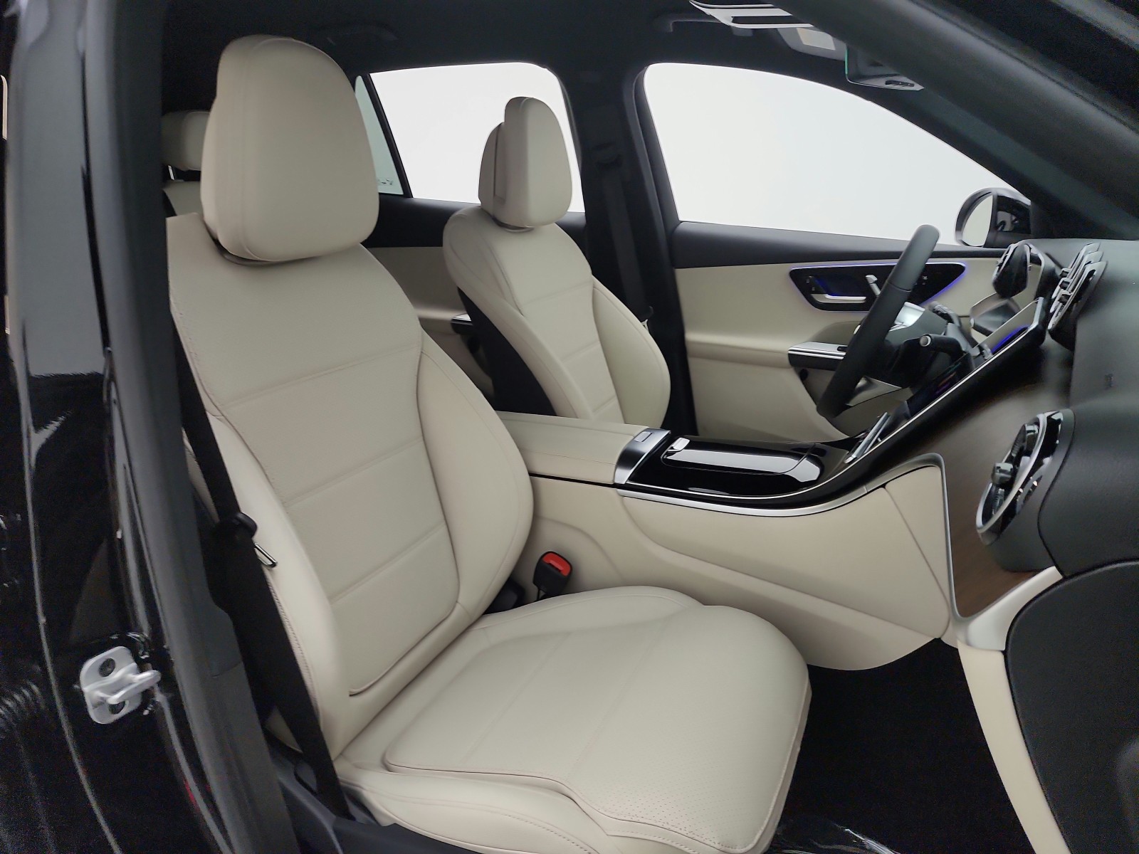 New 2026 Black Mercedes-Benz GLC 300 image 15