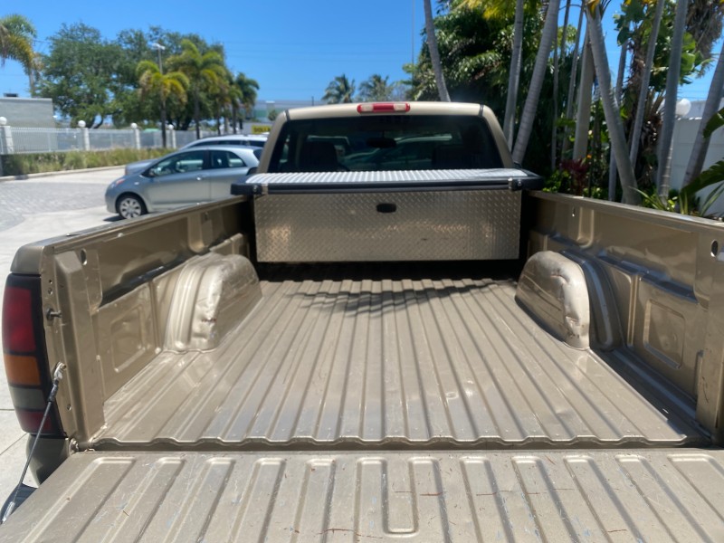2005 GMC Sierra 1500 LOW MILES 83837 AC NO ACCIDENTS in ,