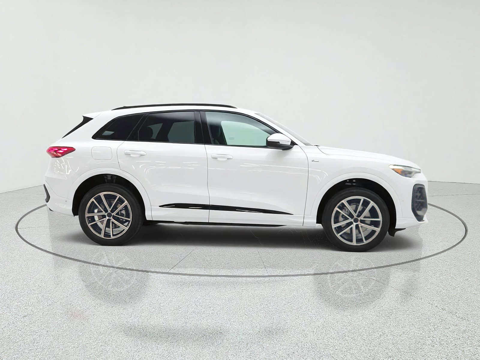 New 2026 Arkona White Audi Premium Plus 2.0 TFSI quattro image 4