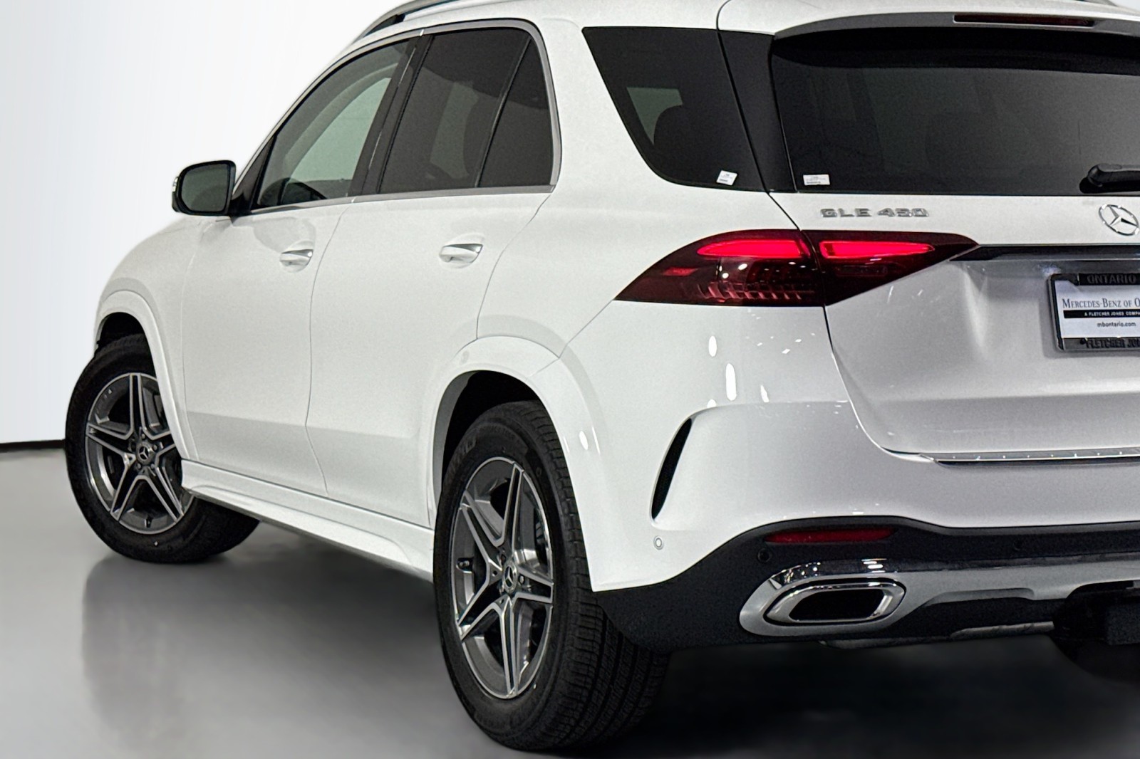 New 2026 Polar White Mercedes-Benz GLE 450 4MATIC® SUV image 14