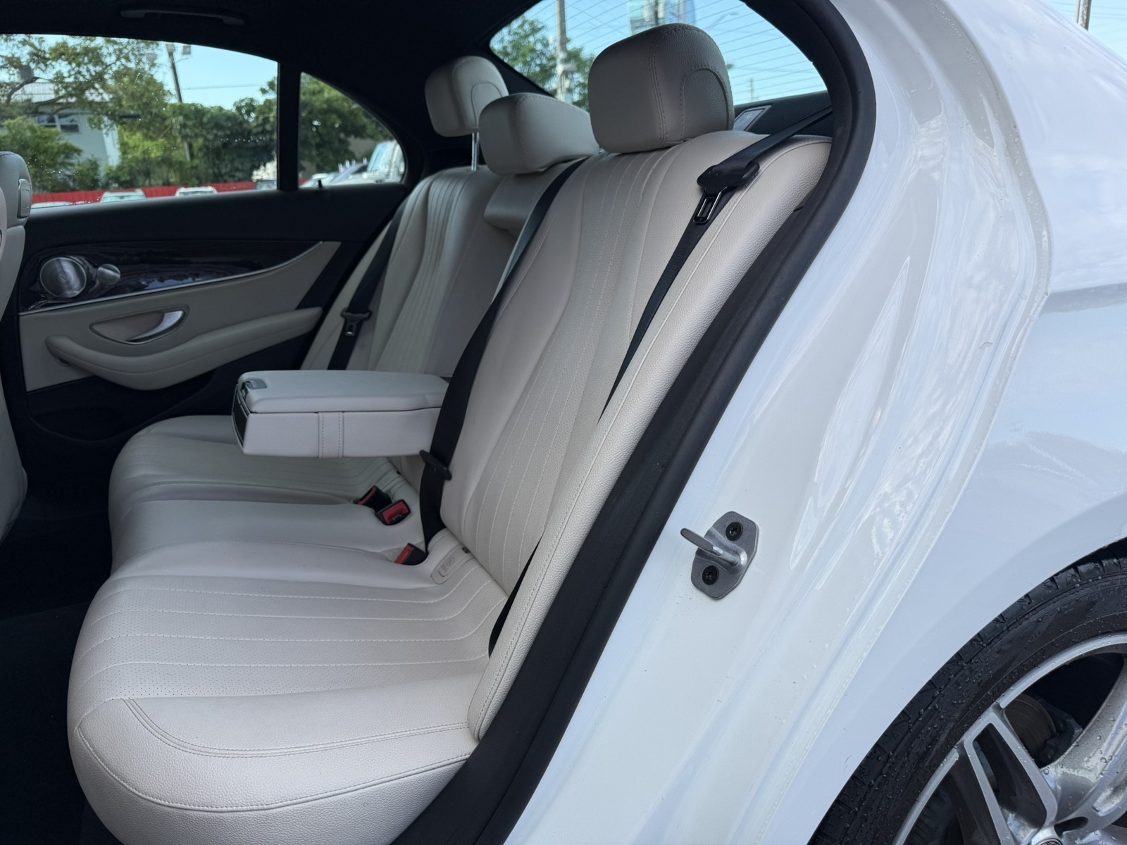 2019 Mercedes-Benz E-Class - $17,477