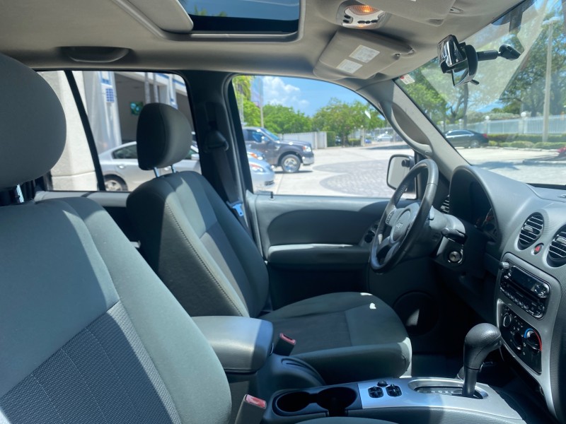 2006 Jeep Liberty 4WD Limited LOW MILES 75,410 in , 