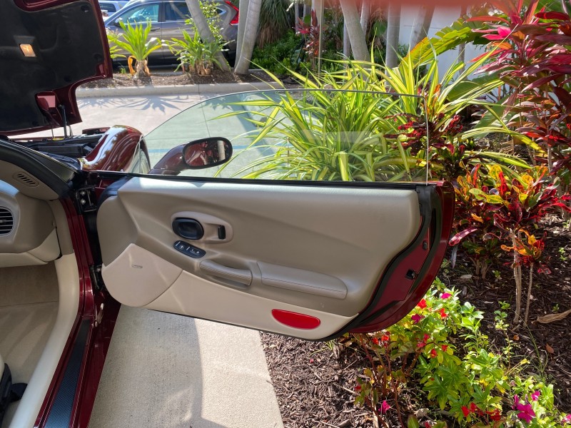 2003 Chevrolet Corvette 50TH CONVERTIBLE LOW MILES 6,742 in , 