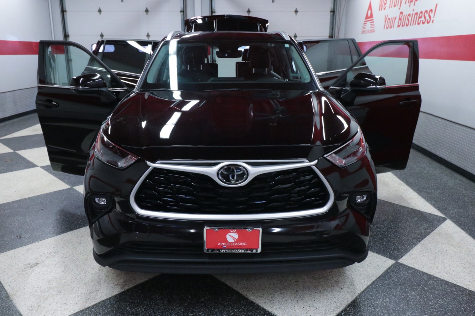 Used Car 2022 Toyota Highlander  Xle For Sale Under $35,000 In Austin, Texas