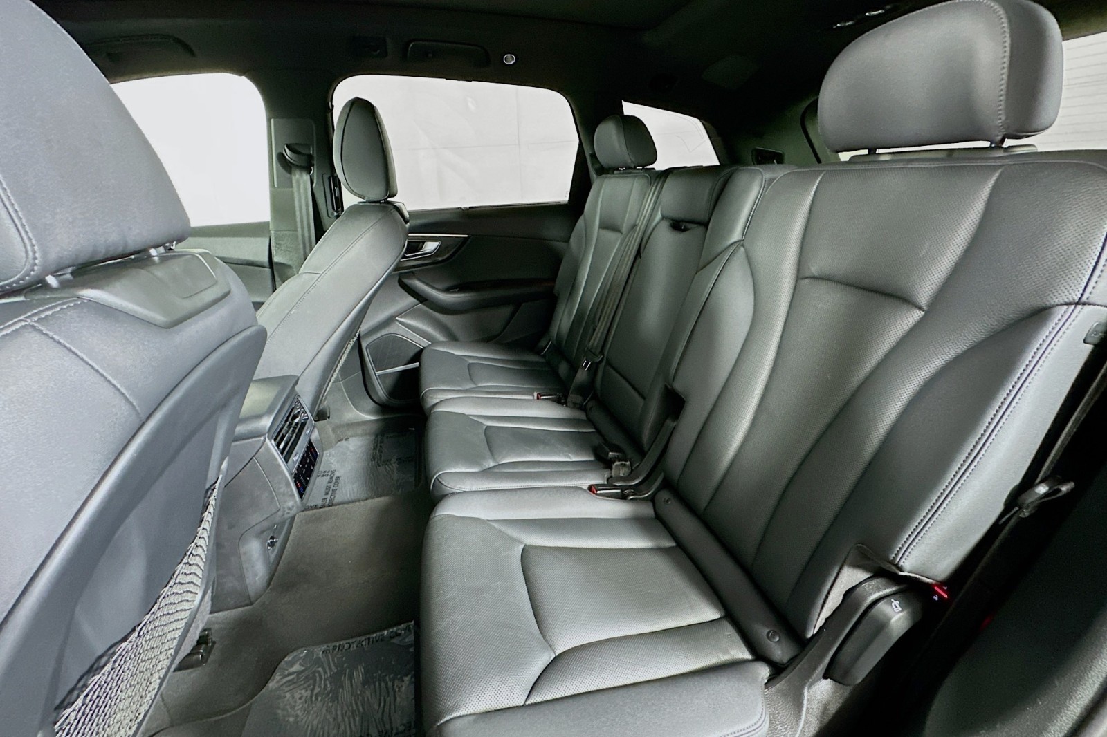 Used 2022 Mythos Black Metallic Audi Prestige image 9