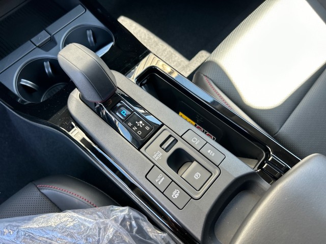 ToyotaPrius Plug-In Hybrid27
