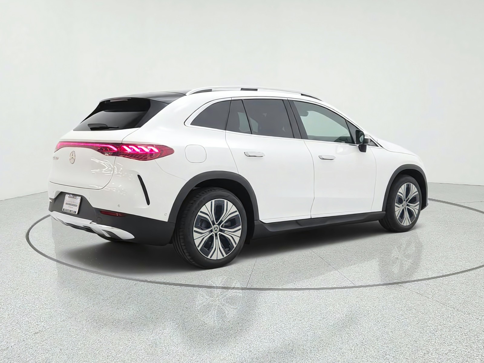 New 2027 Polar White Mercedes-Benz EQE 320+ SUV image 5