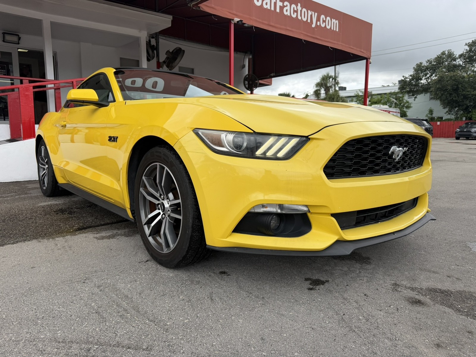 2016 Ford Mustang - $12,977