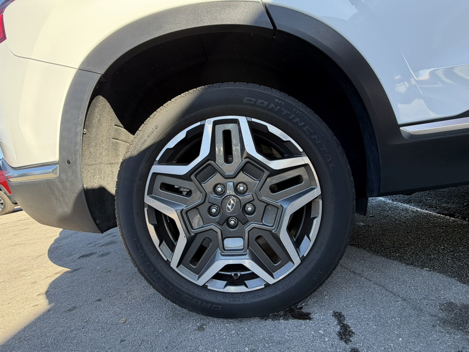 2023 Hyundai Santa Fe - $22,588