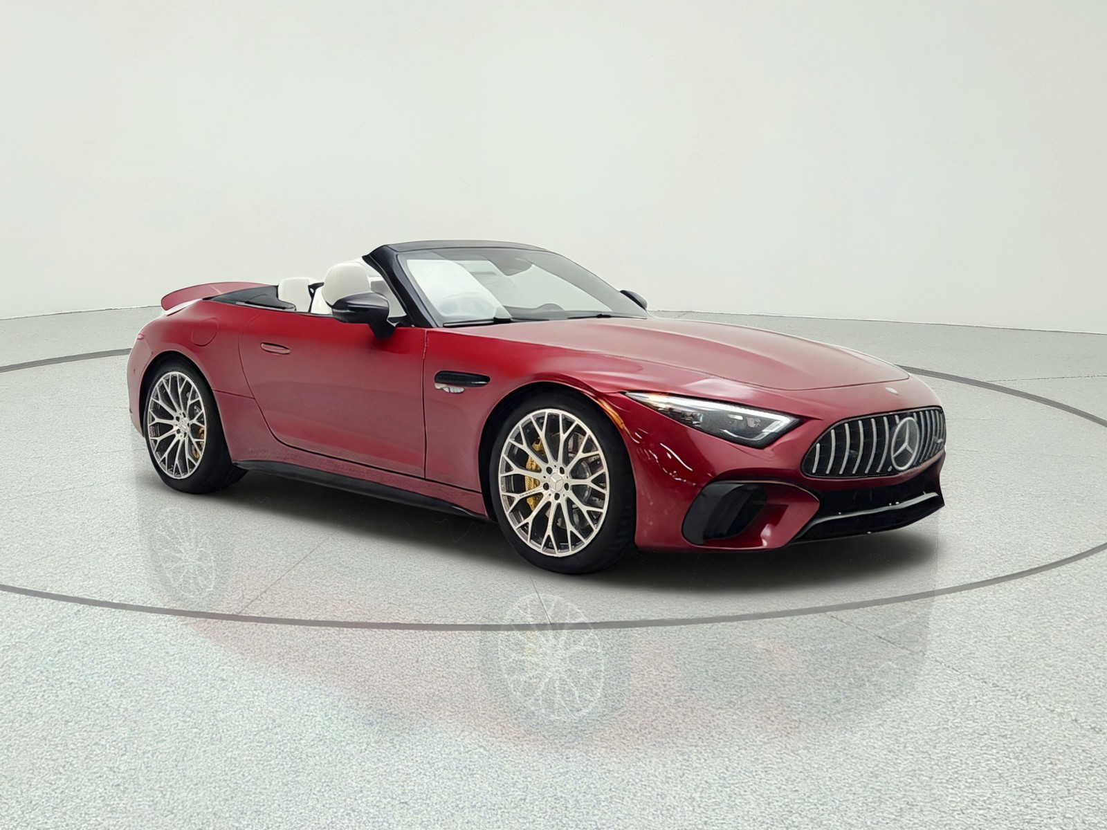 New 2027 MANUFAKTUR Patagonia Red Metallic Mercedes-Benz AMG® SL 63 Roadster image 3
