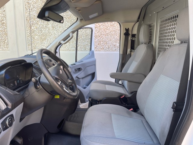 2019 Ford Transit Van  23