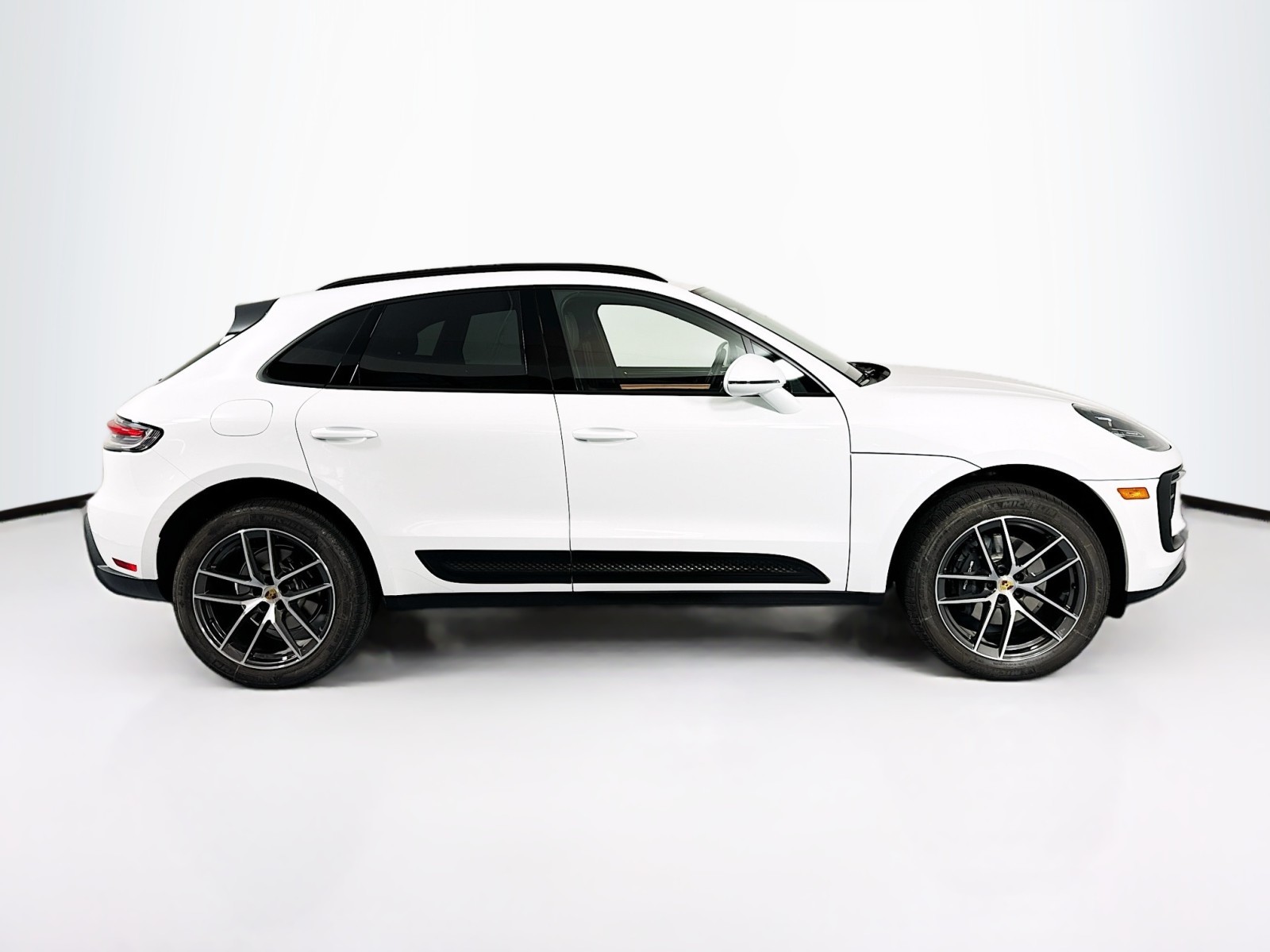 2024 Porsche Macan  4