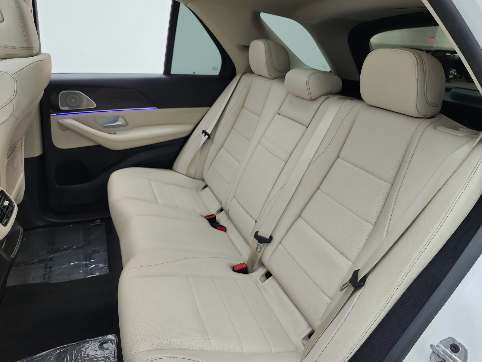 Used 2024 Polar White Mercedes-Benz GLE 350 4MATIC® SUV image 13